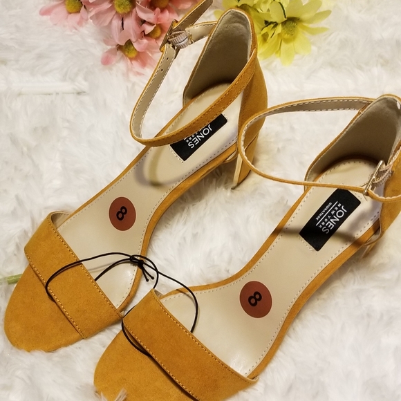 Shoes - JONES NEW YORK Heels yellow/gold